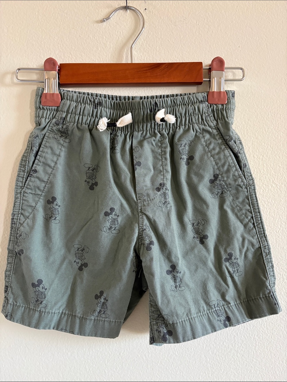 babyGap x Disney Mickey Mouse Pull-On Shorts 100% Cotton - Size 2T